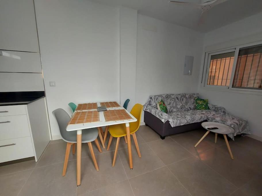 Casa De La Abuela Apartment Malaga Exterior photo